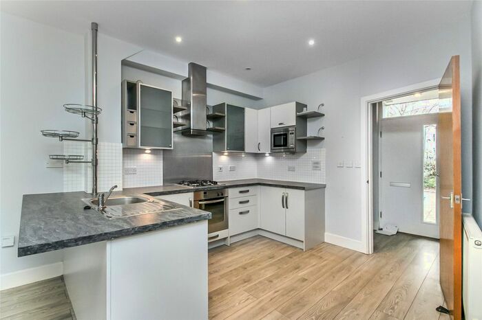 3 Bedroom Terraced House To Rent In Heaven Tree Close, London, N1