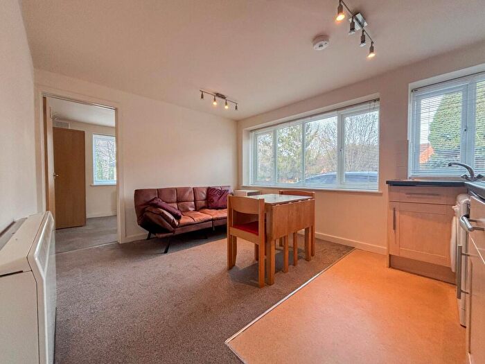 1 Bedroom Apartment To Rent In School Lane, Avon Court School Lane, CV8
