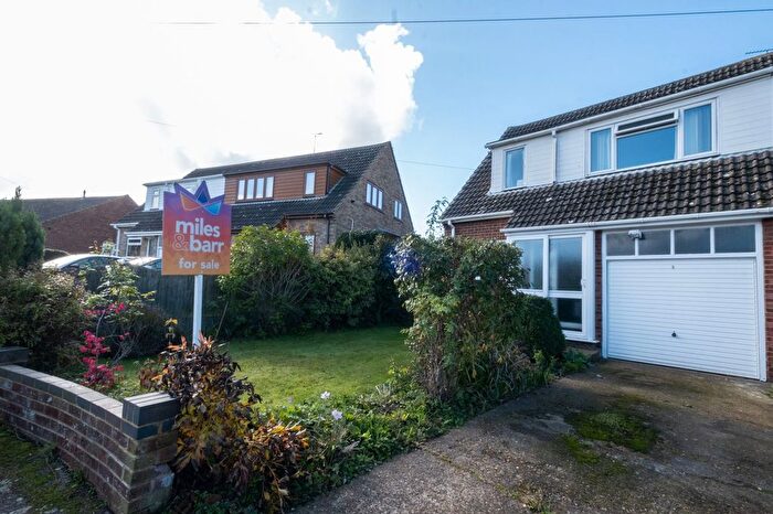 3 Bedroom Semi-Detached House For Sale In New House Close, Canterbury, CT4