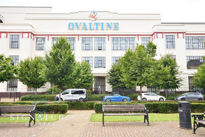 2 Bedroom Flat For Sale In Ovaltine Court, Kings Langley, WD4