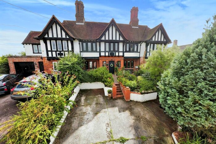 3 Bedroom Property For Sale In Hedingham Road, Halstead, CO9