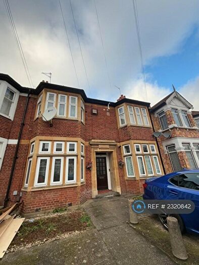 1 Bedroom Flat To Rent In Kensington Gardens, Ilford, IG1
