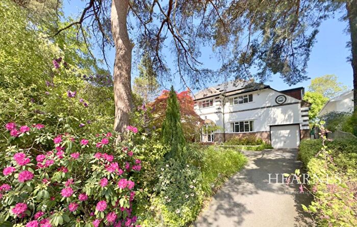 4 Bedroom Detached House For Sale In East Avenue, Talbot Woods, Bournemouth, BH3
