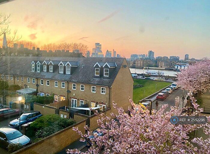 2 Bedroom Flat To Rent In Paradise Street, London, United Kingdom, SE16