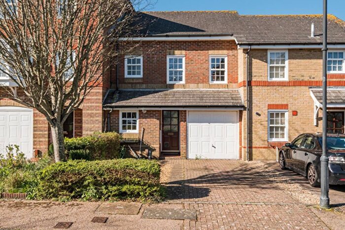 3 Bedroom Terraced House For Sale In Mountbatten Square, Southsea, PO4