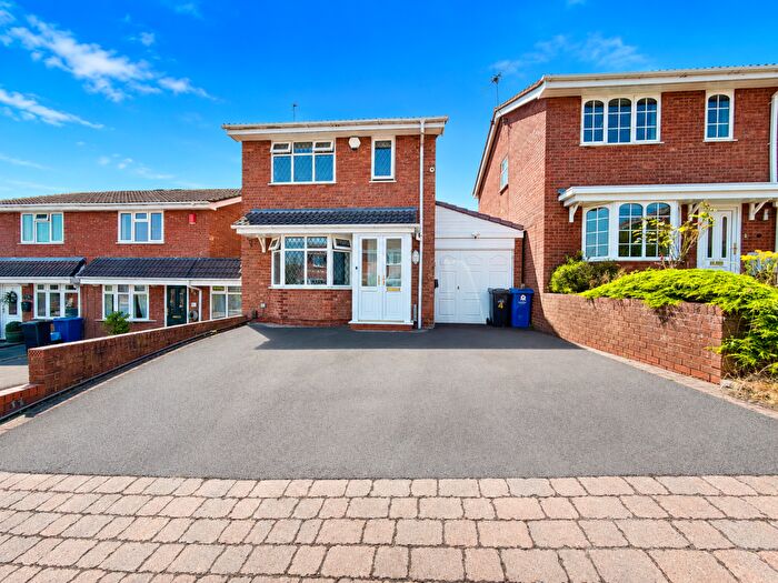 3 Bedroom Detached House For Sale In Fitzgerald Place, Amblecote, Brierley Hill, DY5