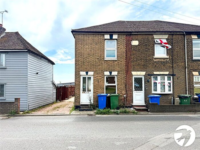 2 Bedroom End Terrace House For Sale In Keycol Hill, Bobbing, Sittingbourne, Kent, ME9