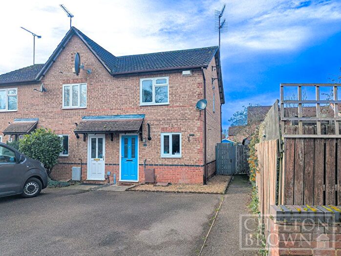 2 Bedroom End Of Terrace House For Sale In Kedleston Close, Northampton, Northamptonshire, NN4