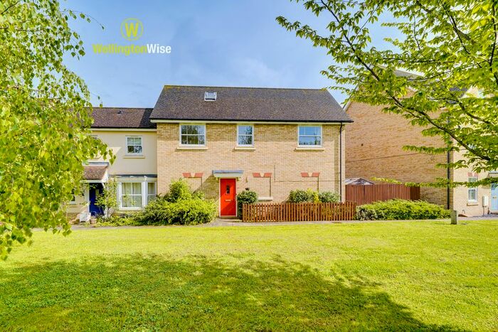 2 Bedroom Flat For Sale In Days Meadow, Oakington, Cambridge, CB24