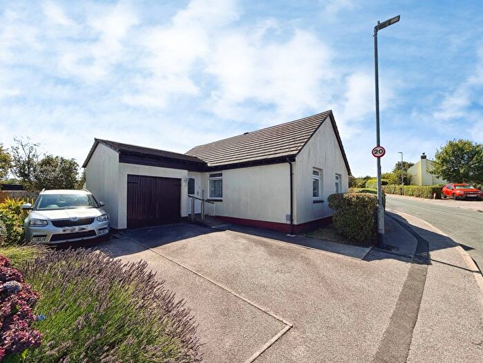 2 Bedroom Detached Bungalow For Sale In Crellow Fields, Stithians, Truro, TR3