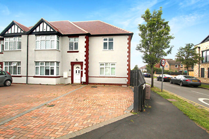 2 Bedroom End Of Terrace House To Rent In Lovell Road, Cambridge, CB4