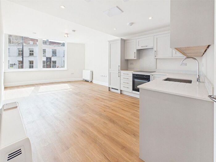 2 Bedroom Flat To Rent In Harley House, London Road, Twickenham, TW1