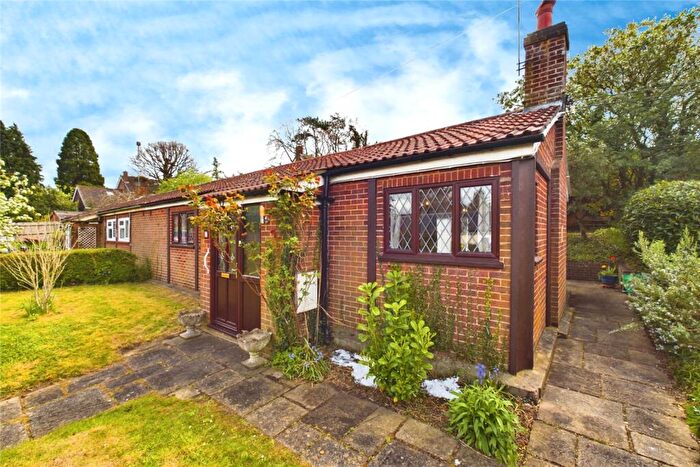 2 Bedroom Bungalow For Sale In Cottington Close, Kingsclere, Newbury, Hampshire, RG20