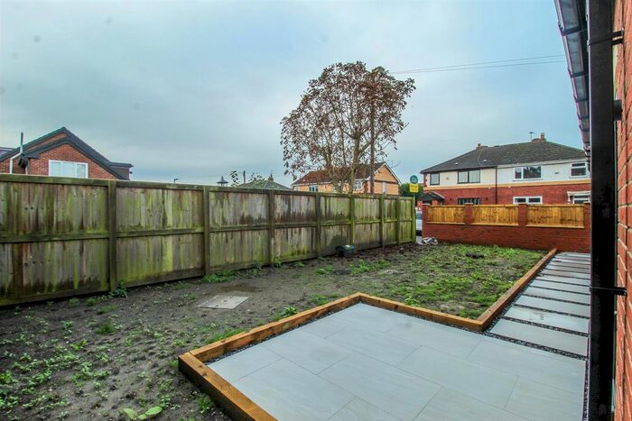 2 Bedroom Detached Bungalow For Sale In Churchbalk Lane, Pontefract, WF8