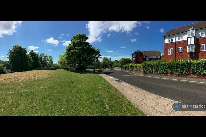 2 Bedroom Flat To Rent In Kingsway Court, Liverpool, L3