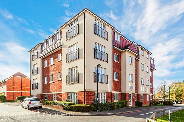 2 Bedroom Flat For Sale In Schoolgate Drive, Morden, SM4