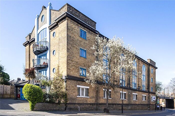 3 Bedroom Flat For Sale In Acton Lane, London, W4