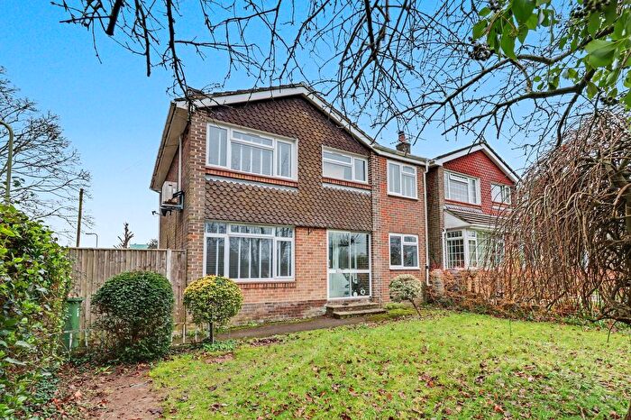 4 Bedroom Detached House For Sale In Spring Close, Fair Oak, SO50