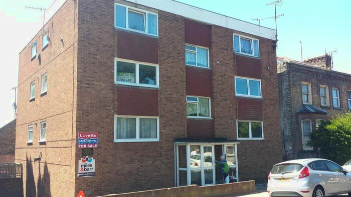 3 Bedroom Flat To Rent In Dane Road, Margate, CT9