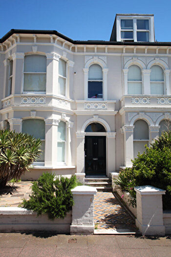 1 Bedroom Flat To Rent In Westbourne Villas, Hove, BN3