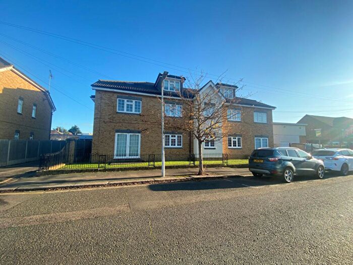 1 Bedroom Flat To Rent In St Georges Court, George Street, Romford, RM1