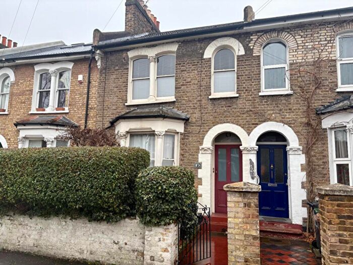 1 Bedroom Flat To Rent In Braxfield Road, Brockley, London, SE4