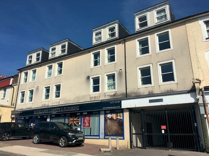 1 Bedroom Apartment To Rent In Grovehill Road, Redhill, RH1