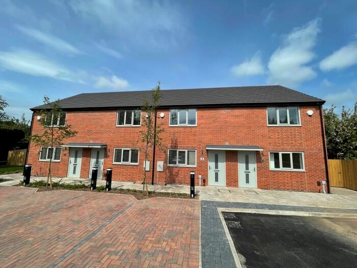 2 Bedroom Terraced House To Rent In Meanwood Road, Meanwood, Leeds, LS6