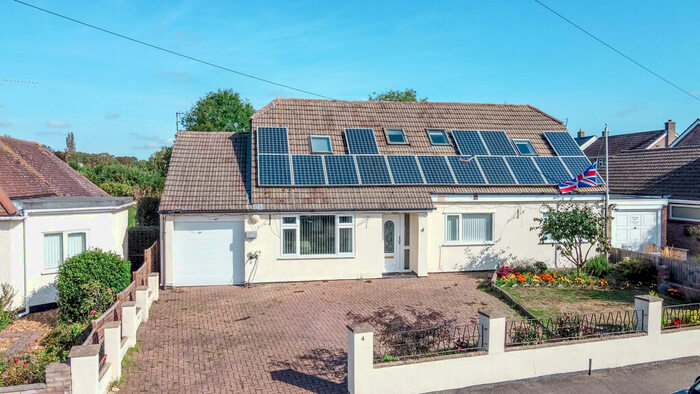 6 Bedroom Detached Bungalow To Rent In Bromham, MK43