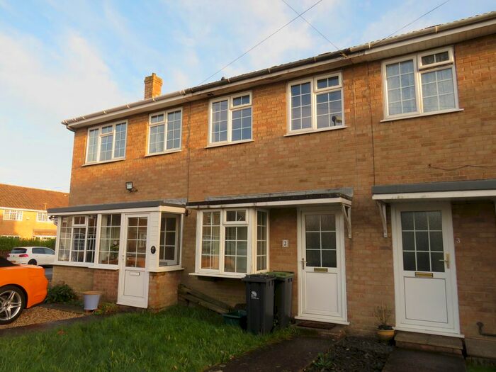 2 Bedroom Property To Rent In Rowan Close, Shaftesbury SP7