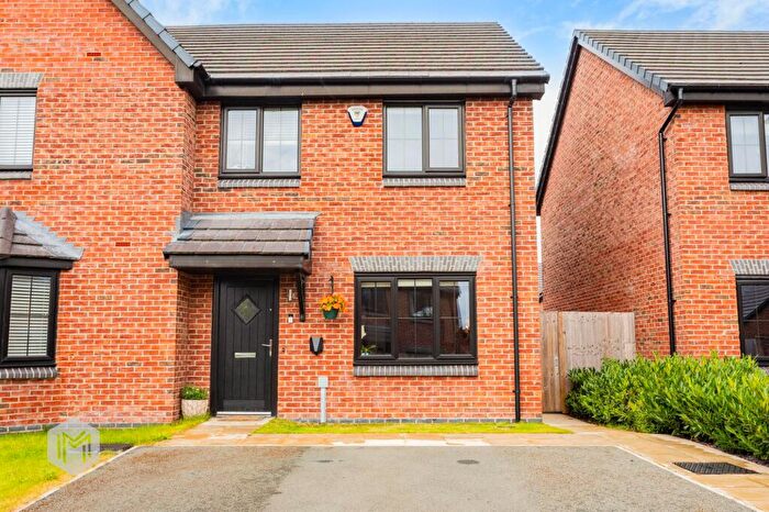 3 Bedroom Semi-Detached House For Sale In Damask Close, Worsley, M28
