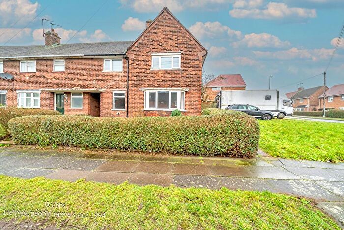 3 Bedroom Semi Detached House For Sale In Stuart Street, Walsall, WS3