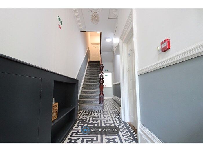 2 Bedroom Flat To Rent In Cathedral Road, Cardiff, CF11