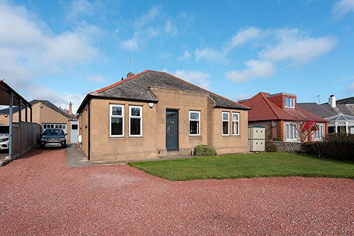 3 Bedroom Detached Bungalow For Sale In Eskbank Road, Bonnyrigg, EH19