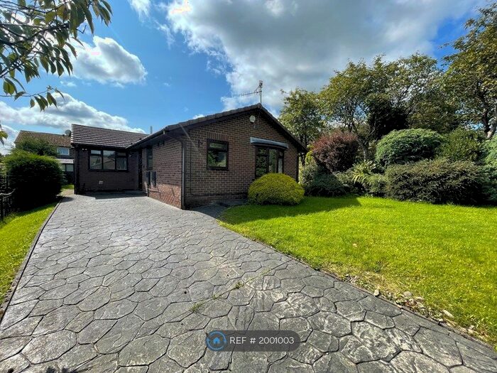 3 Bedroom Bungalow To Rent In Kateholm, Bacup, OL13