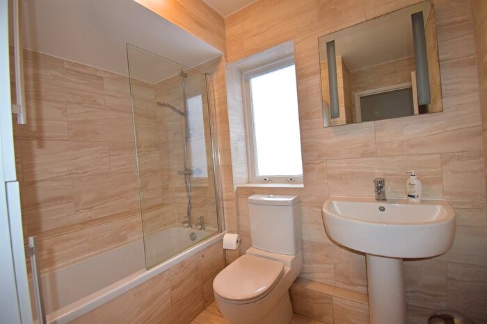 2 Bedroom Flat For Sale In Dickson Wharf, Wharf Road, Whaley Bridge, High Peak, SK23