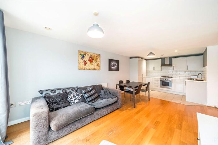 2 Bedroom Flat For Sale In Ashton House, London, SE11
