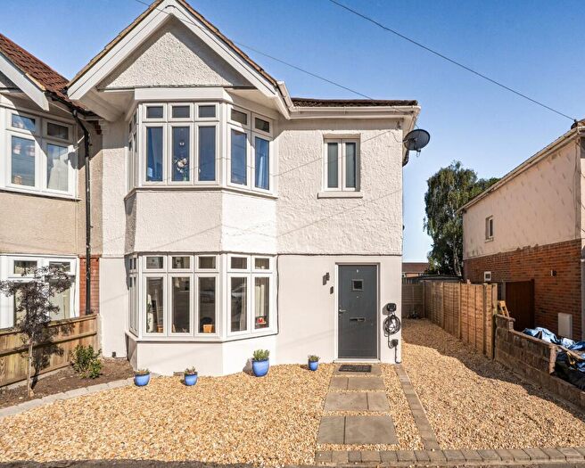 3 Bedroom Semi-Detached House For Sale In Merton Road, Highfield, Southampton, Hampshire, SO17