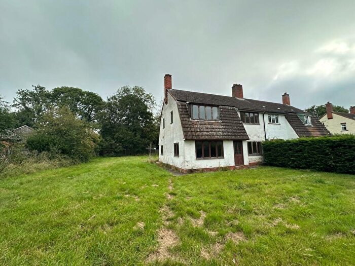 3 Bedroom Semi-Detached House For Sale In Bishop Norton Road, Glentham, Market Rasen, LN8