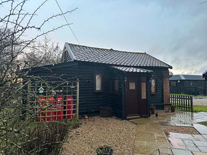 1 Bedroom Barn Conversion To Rent In Redenhall, Harleston, IP20