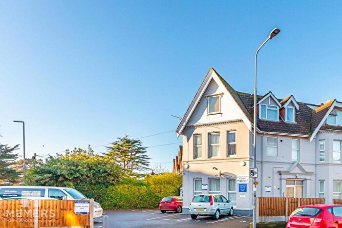 1 Bedroom Flat For Sale In Christchurch Road, Bournemouth, BH1