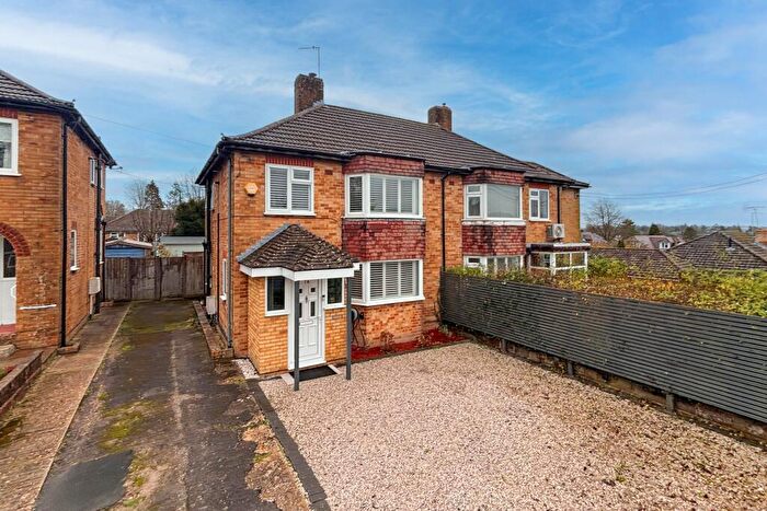 3 Bedroom Semi Detached House For Sale In Bereweeke Avenue, Winchester, SO22