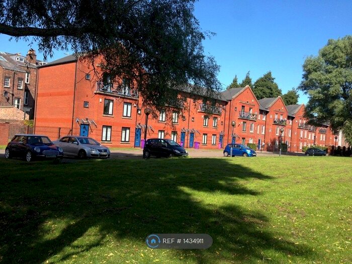 4 Bedroom Semi-Detached House To Rent In Egerton Street, Liverpool, L8