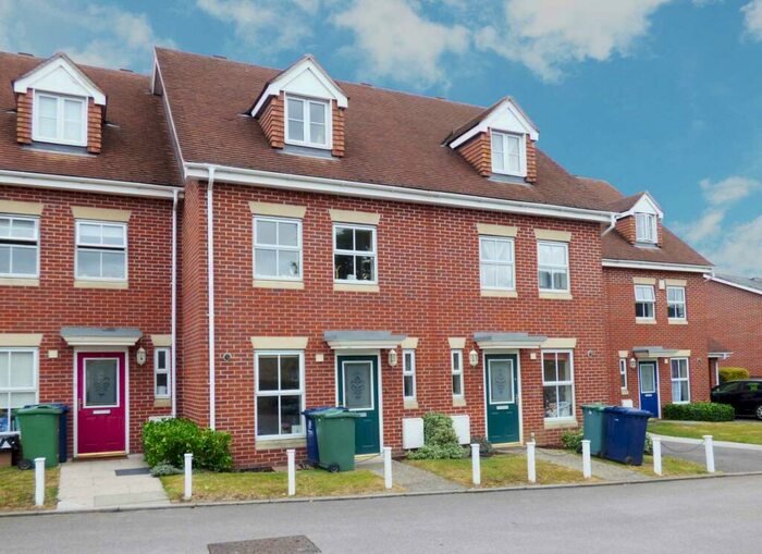 3 Bedroom House To Rent In Littlemore, Oxford, OX4