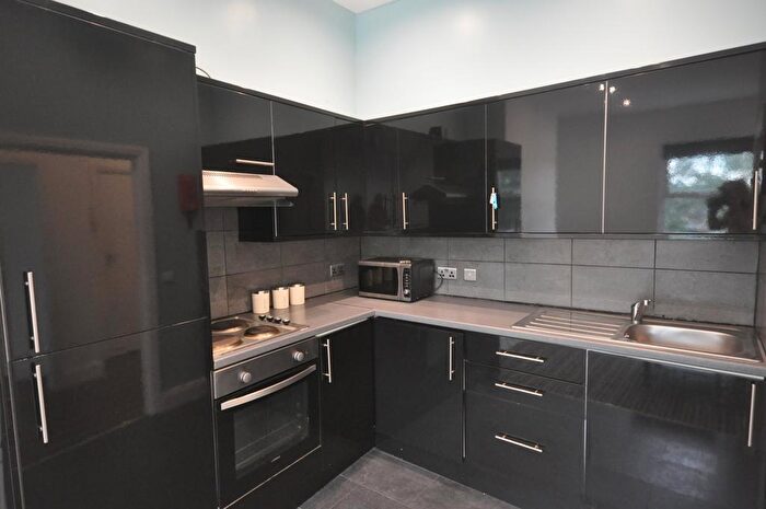 1 Bedroom Flat To Rent In Hall Grove, Hyde Park, Leeds, LS6