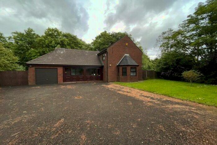 4 Bedroom Property To Rent In Rectory Road, Wigan, WN4