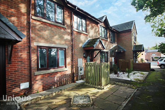 2 Bedroom Mews For Sale In Hill Croft, Kirkham, PR4