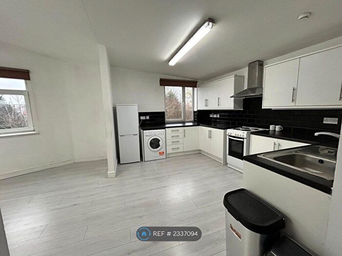 2 Bedroom Flat To Rent In Riverside, Nuneaton, CV11