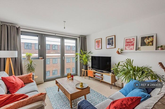 1 Bedroom Flat To Rent In Biggerstaff Road, London, E15
