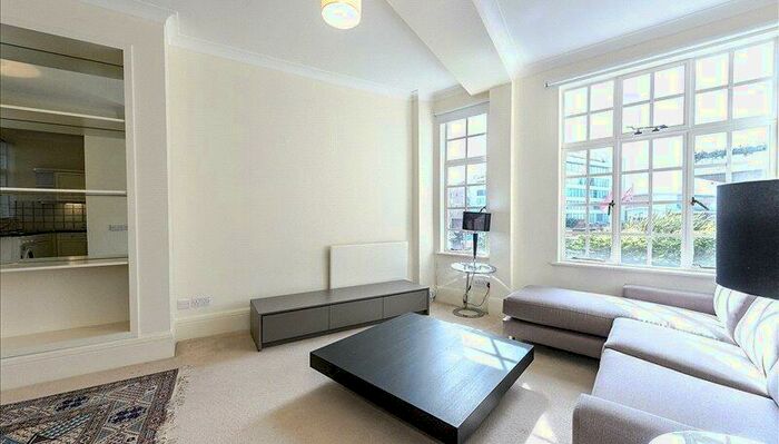 5 Bedroom Flat To Rent In Strathmore Court, Park Road, NW8